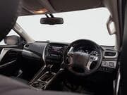 Mitsubishi Shogun Sport - View 4